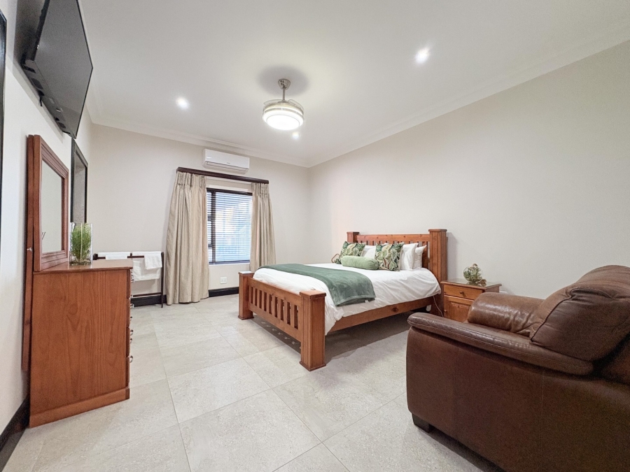 5 Bedroom Property for Sale in Marina Martinique Eastern Cape